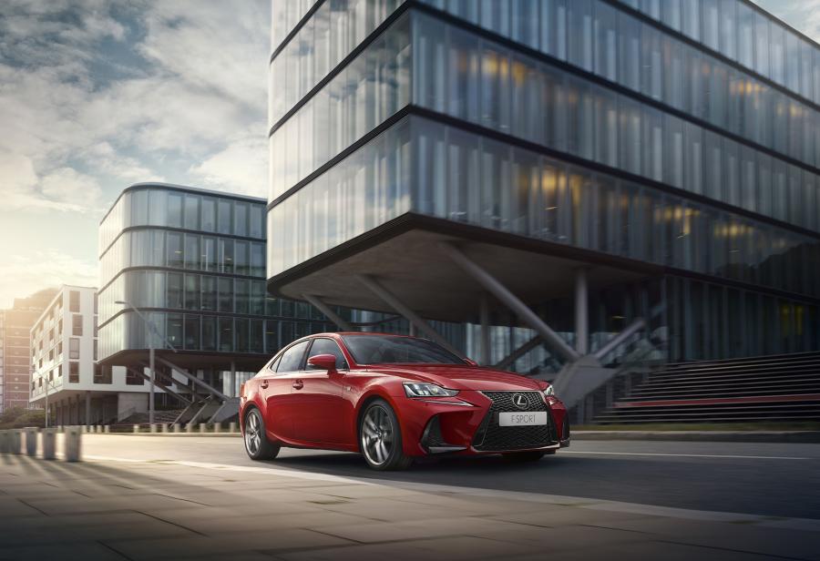  Lexus IS200t F-Sport 2016 года  (WW) (фото 14 из 35)